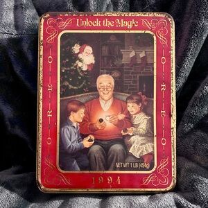 Vintage 1994 Oreo Metal Tin With Theme: Unlock The Magic Christmas Scene
